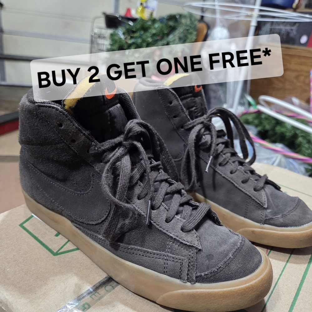 BUY 2 GET ONE FREE* Nike Blazer 77s Velvet Brown Suede Sneakers Size 8m/9.5w